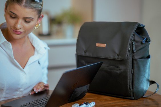 The Neobreez NIXE: A Diaper Bag Designed Around Modern Parenting