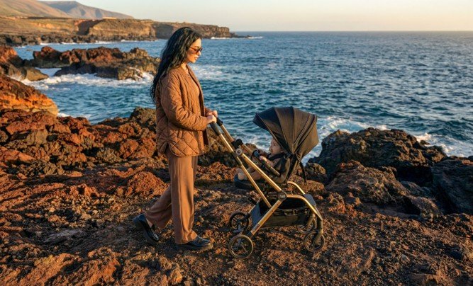 Why the Neobreez OCTA 360° Rotating Stroller Is a Smart Choice for Modern Families
